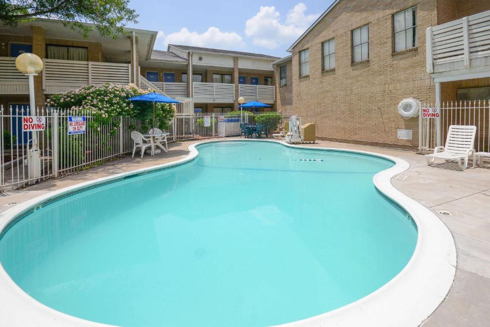 Motel 6-Baytown, TX - Baytown East